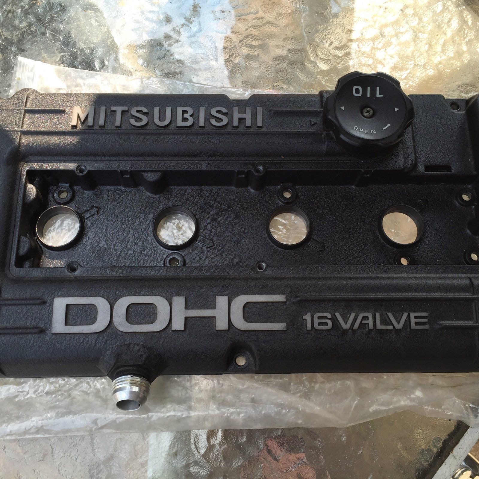 dsm valve cover